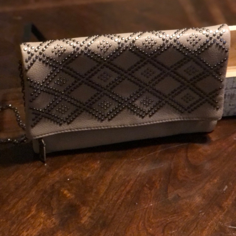 Boutique clutch